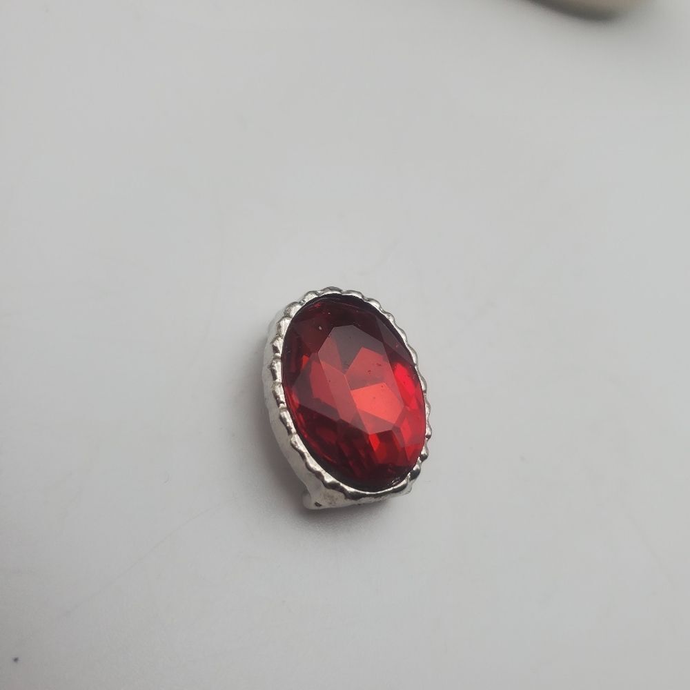 Faux ruby gem necklace pendant‎